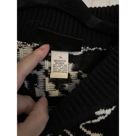 FLASH SALE! 
Vintage 80's Pointsettia Ugly Christmas Sweater XL - Picture 4 of 5